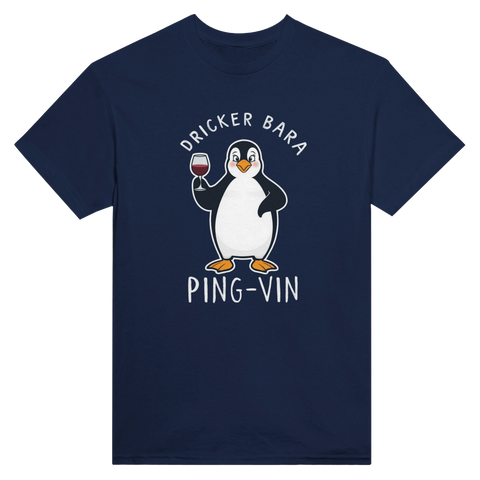 Marinblå t-shirt med charmigt pingvinmotiv och texten Dricker bara Ping-vin