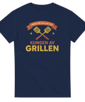 Kungen av grillen" text med grillspadar och stjärnor på marinblå t-shirt.
