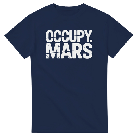 Minimalistisk rymd-design med vit text på marinblå t-shirt
