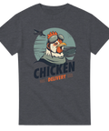 Flygande kyckling i pilotmössa med text "CHICKEN DELIVERY" på mörkgrå t-shirt.