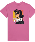Färgstark illustration av kvinna i profil med pop art-känsla – t-shirt