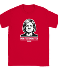 Röd t-shirt med grafiskt porträtt av Magdalena Andersson och texten Min Statsminister 2026