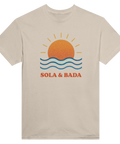 Minimalistiskt retromotiv av en soluppgång på sandfärgad t-shirt
