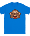 Emoji apa som håller för ögonen med öppen mun på en blå t-shirt.