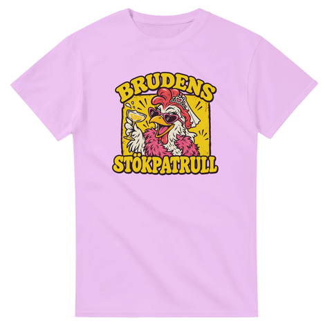 T-shirt till möhippa med texten Brudens stökpatrull och en höna med hjärtformade solglasögon, slöja och rosa boa