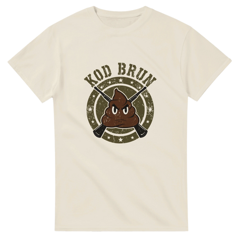 Distressed look bajsikon, korsade gevär, stjärnbakgrund, text ”KOD BRUN” på ljusgul t-shirt.