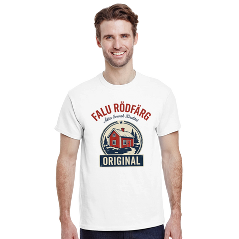 Falu Rödfärg-logga med röd stuga och text "Äkta Svensk Kvalitet Original" på vit t-shirt.