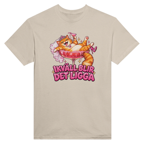 T-shirt med en katt i ett cocktailglas och texten Ikväll blir det ligga