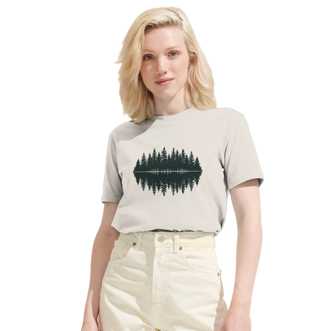 Stiliserad skog med ljudvåg som spegling på ljusgrå ekologisk t-shirt.