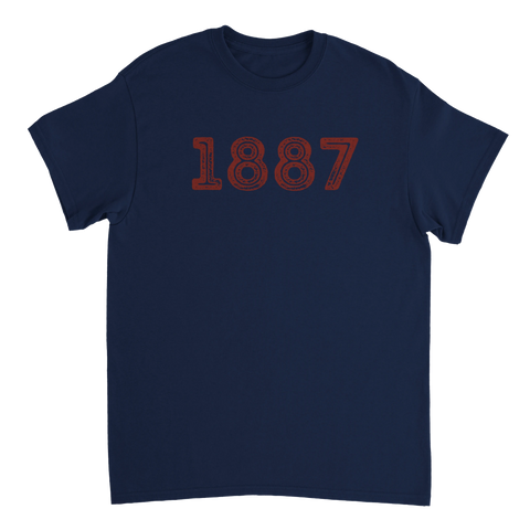 Marinblå t-shirt med årtalet 1887 i rött vintage tryck