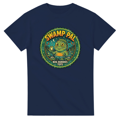 Vintage inspirerat tryck med texten Swamp Pal på en marinblå t-shirt