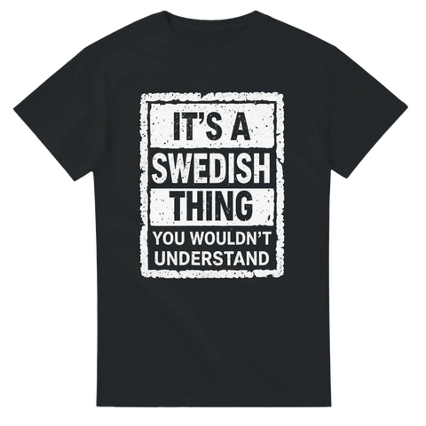 Svart t-shirt med vitt grafiskt statement-tryck om svensk mentalitet