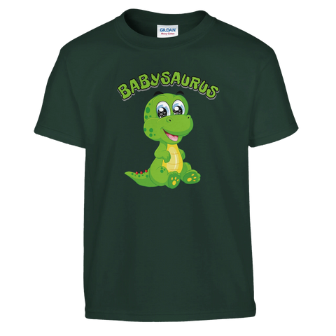 Tecknad grön babysaurus med stora ögon och text "BABYSAURUS" på mörkgrön barntröja.