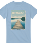 Vintage inspirerat tryck av en brygga som sträcker sig ut i vatten – ljusblå t-shirt