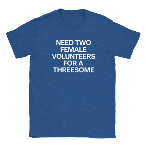 Blåmelerad t-shirt med humoristiskt budskap och tydlig attityd