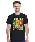 T-shirt med färgade bokstavsrutor och en engelsk ordvits om dad jokes och kemi