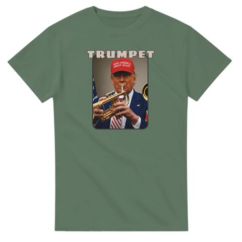Politisk satir-design med Donald Trump som blåser trumpet på en grön t-shirt