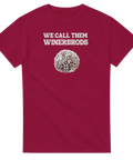 Chokladboll med kokosflingor och text "WE CALL THEM WINERBRODS" på vinröd t-shirt.