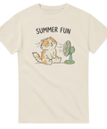 Illustration av fluffig katt framför fläkt – beige t-shirt med kattmotiv