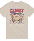 Grafiskt tryck med texten Crabby och havstema – sandfärgad t-shirt