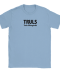 TRULS Truls Möregårdh" text i svart på ljusblå t-shirt.