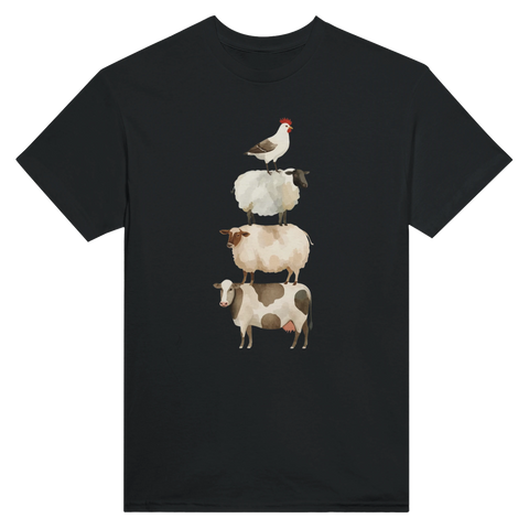Bondgårdsdjur i akvarellstil staplade på svart t-shirt: ko, får, lamm, tupp.