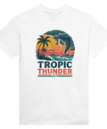 Retro illustration av tropisk storm med palmer och tornado – grafisk t-shirt