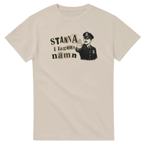 Klassisk polisillustration med humoristisk text på beige t-shirt