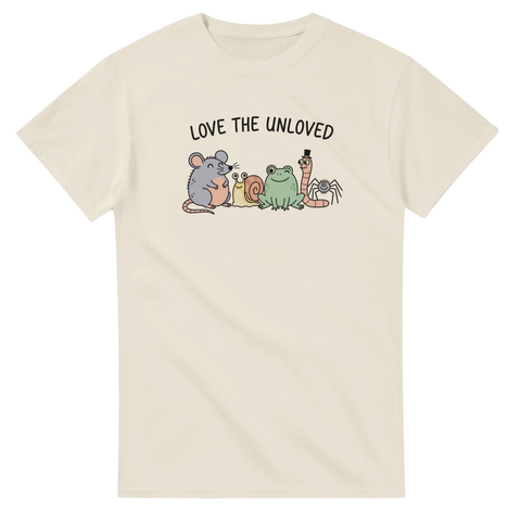 Love the Unloved t-shirt med gulliga djur och text – beige