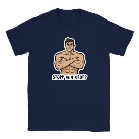 Tecknad muskulös man med korsade armar och text "STOPP MIN KROPP" på marinblå t-shirt.