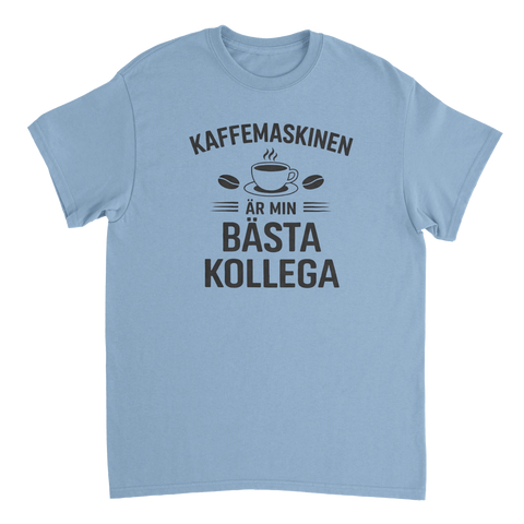 Stilren design för kaffeälskare med textbaserat tryck på ljusblå t-shirt