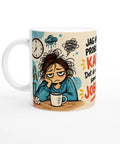 Illustration av morgontrött kvinna med rufsigt hår på en kaffemugg