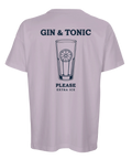Lila t-shirt med minimalistisk illustration av en cocktail och citat
