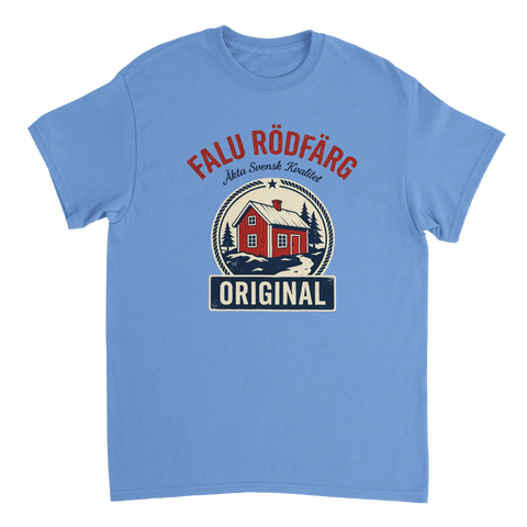 Falu Rödfärg logotyp med röd stuga, tallar och text "Äkta Svensk Kvalitet Original" på ljusblå t-shirt.