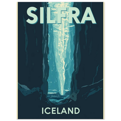 Naturposter med texten Silfra Iceland föreställande en geologisk spricka i havet med kontrasterande ljus och mörker.