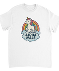 Tecknad enhörning på moln med regnbåge, text "ALPHA MALE" på vit t-shirt.