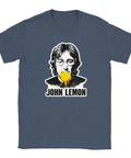 Lekfull illustration av John Lennon med citron tryckt på marinblå t-shirt