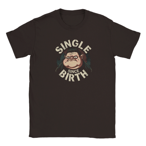Mörkbrun t-shirt med en spetsig och satirisk karaktärsillustration i vintagestil