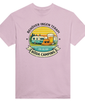 Grafiskt tryck med humortext om terapi och camping på rosa t-shirt