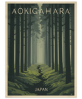 Illustration av tät skog med höga mörka trädstammar i rader och dimmig bakgrund i vintage travel poster-stil.