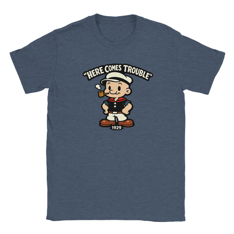 Nostalgisk seriefigur i chibi-stil tryckt på mörkblå melerad t-shirt