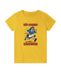Retro-tecknad kvinna med kavel, text "HÄR KOMMER KÄRRINGEN", gul t-shirt.