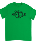 Grön t-shirt med texten ”Var är min lille vän?”.
