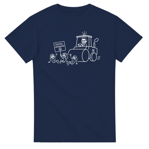 Grafiskt motiv med ordvits om asfalten och aktivism på marinblå t-shirt