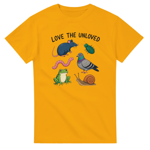 Konstnärligt motiv av missförstådda djur i lekfull stil – unik t-shirt