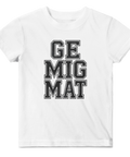 GE MIG MAT" tryck i college-stil på vit baby t-shirt.