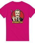 Grafiskt historiskt motiv med texten Dynamiten i gul färg – cerise t-shirt
