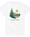 Stilren illustration av svensk natur och kvällssol på vit t-shirt