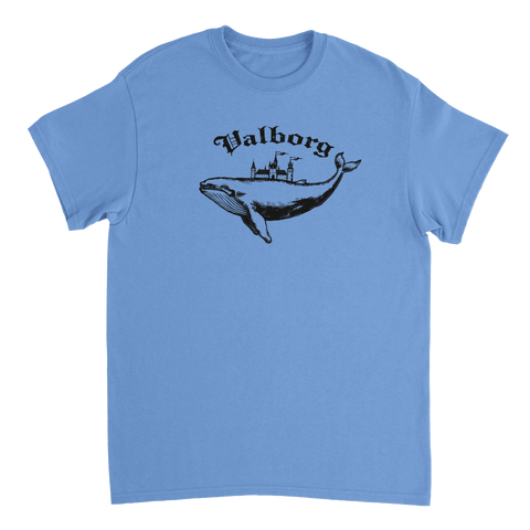 Kreativt motiv med en val och en borg – humoristisk t-shirt för fest