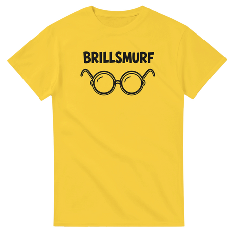 Svart illustration av klassiska glasögon och Brillsmurf-citat på gul t-shirt
